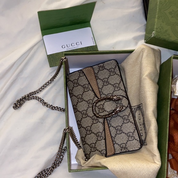 GUCCI BOOTS & MATCHING PURSE SET - Picture 2 of 3